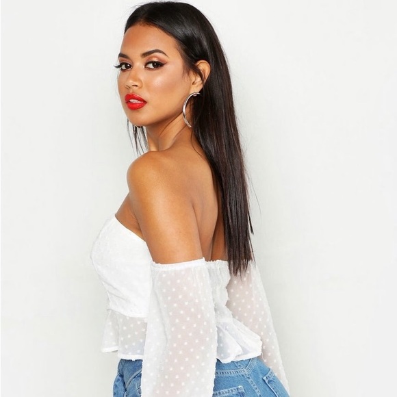✨BooHoo✨ Dobby Spot Off Shoulder Long Sleeve Crop Top - Picture 4 of 7